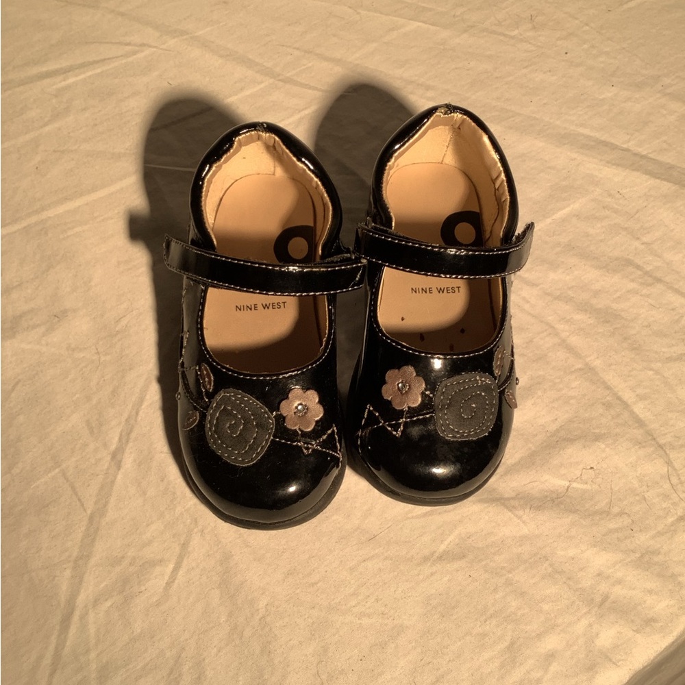 Girls patent leather shoes by Nine West